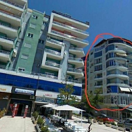 Vivi La Tua Vacanza Con L'Appartamento 1 Di Ervin! Enjoy Your Holiday With Ervin'S Apartment 1! Wlora Zewnętrze zdjęcie