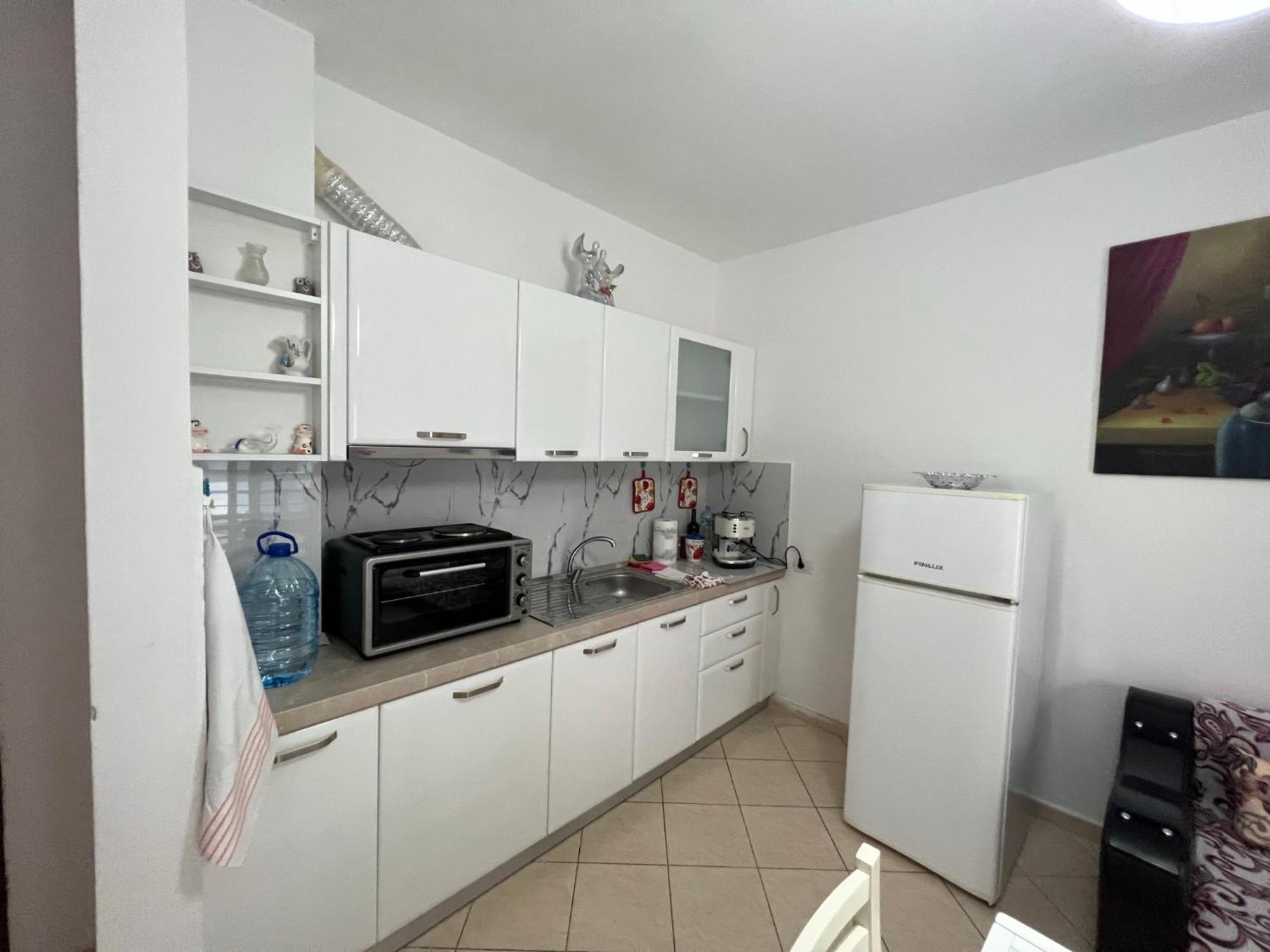 Vivi La Tua Vacanza Con L'Appartamento 1 Di Ervin! Enjoy Your Holiday With Ervin'S Apartment 1! Wlora Zewnętrze zdjęcie